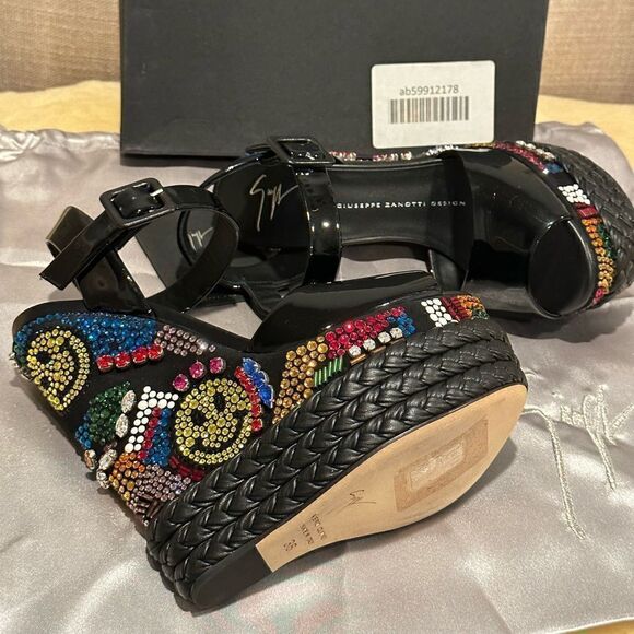 GIUSEPPE ZANOTTI LOLAS SAND, VERNICE NERO TOMAIA , LOVE & PEACE Wedge size EU 36 - Picture 3 of 15
